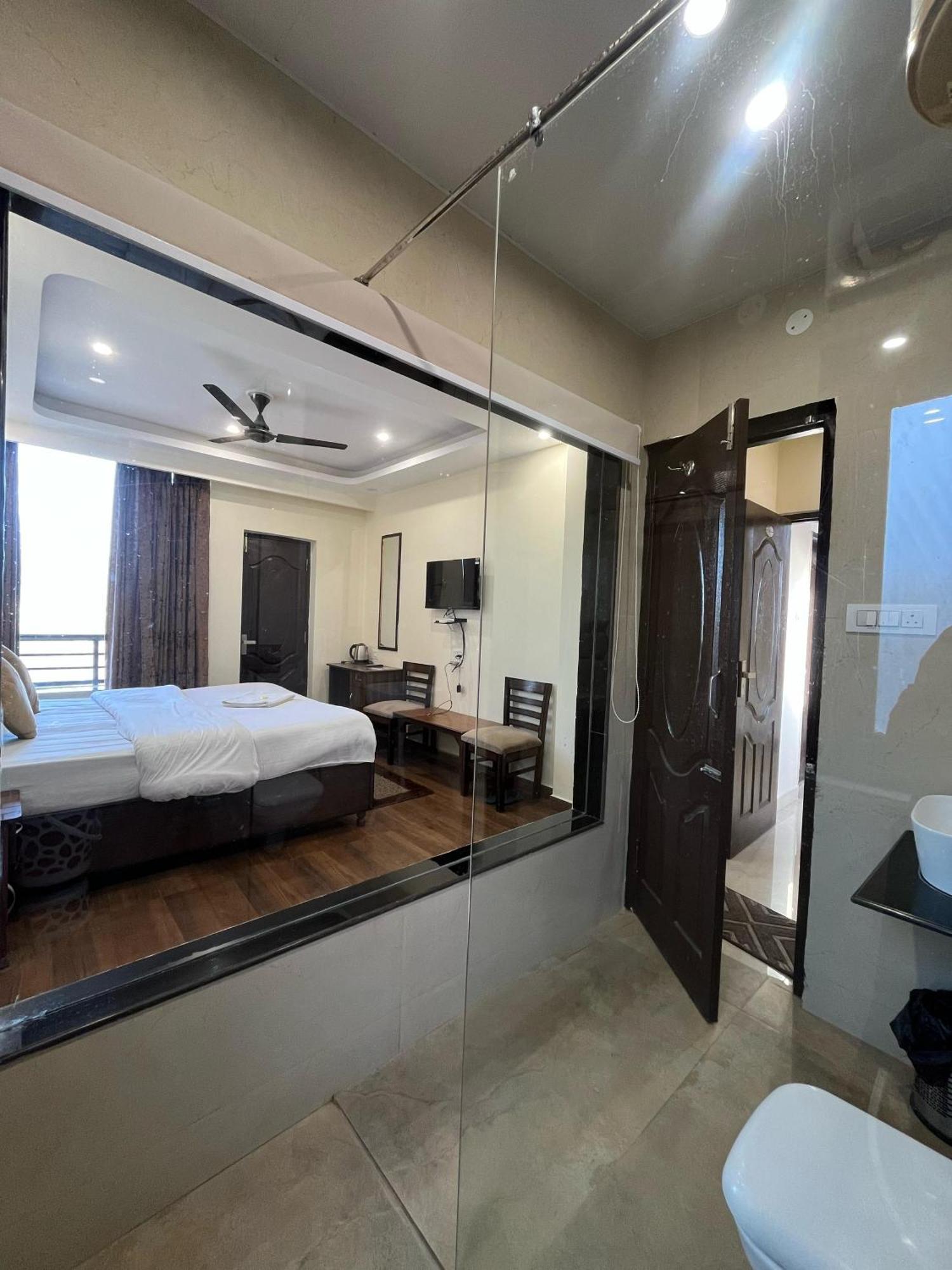 Ambrosia Grand Bed & Breakfast Shimla Eksteriør bilde