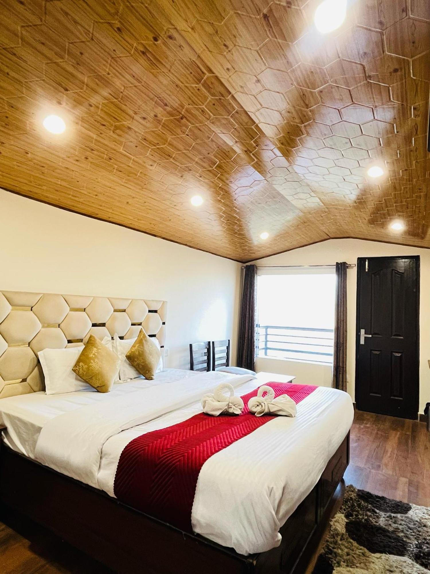 Ambrosia Grand Bed & Breakfast Shimla Eksteriør bilde